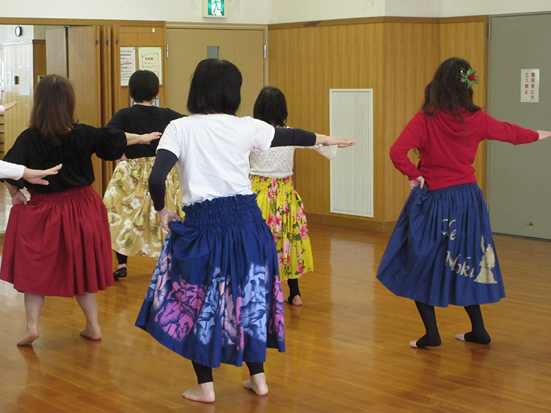 フラダンス（入門・初級） | 講座一覧 | 講座のご案内 | 公益財団法人