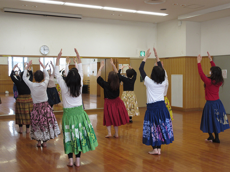 フラダンス（入門・初級） | 講座一覧 | 講座のご案内 | 公益財団法人