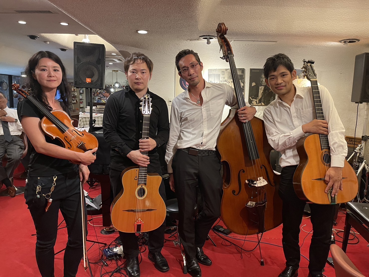 Hikari Hasegawa Gypsy Jazz Quartetto