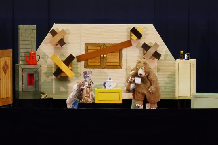 人形劇団クラルテ「おきゃく、おことわり？～クリスマススペシャル～」《終了報告》 公益財団法人 神戸市民文化振興財団